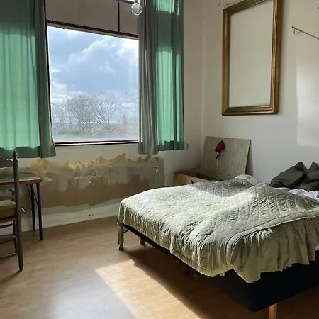 Eventyrligt Og Rummeligt Hus Med Havudsigt Villa Borre