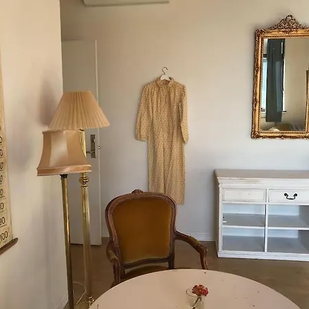 Eventyrligt Og Rummeligt Hus Med Havudsigt * Borre