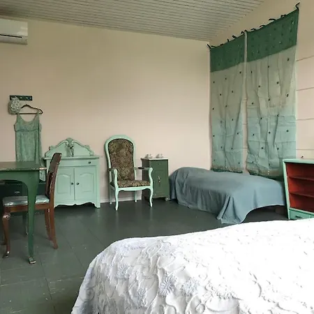 Eventyrligt Og Rummeligt Hus Med Havudsigt Villa Borre