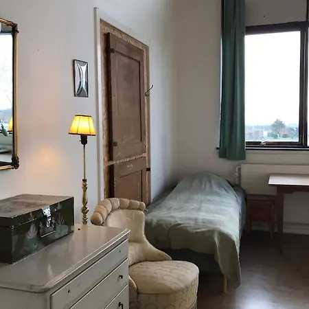 Eventyrligt Og Rummeligt Hus Med Havudsigt *