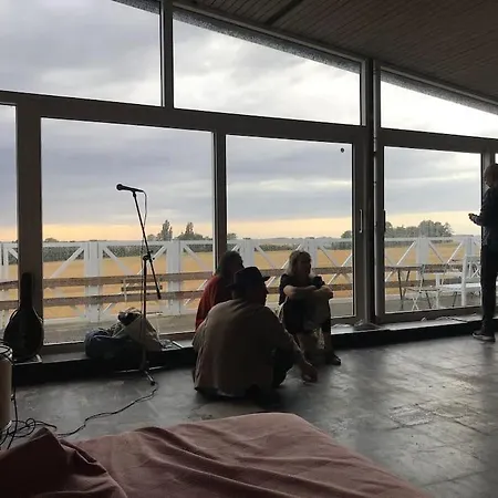 Eventyrligt Og Rummeligt Hus Med Havudsigt