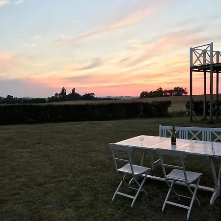 Villa Eventyrligt Og Rummeligt Hus Med Havudsigt Borre