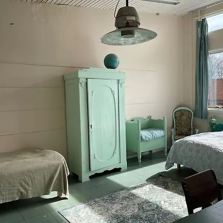 Eventyrligt Og Rummeligt Hus Med Havudsigt * Borre