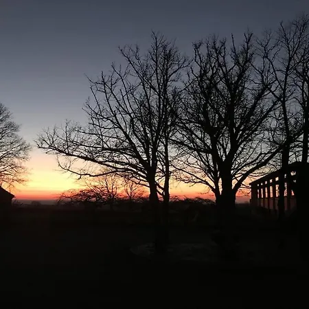 Eventyrligt Og Rummeligt Hus Med Havudsigt * Borre