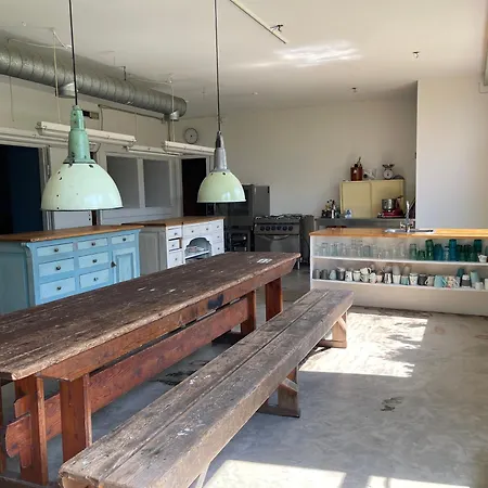 Eventyrligt Og Rummeligt Hus Med Havudsigt Borre