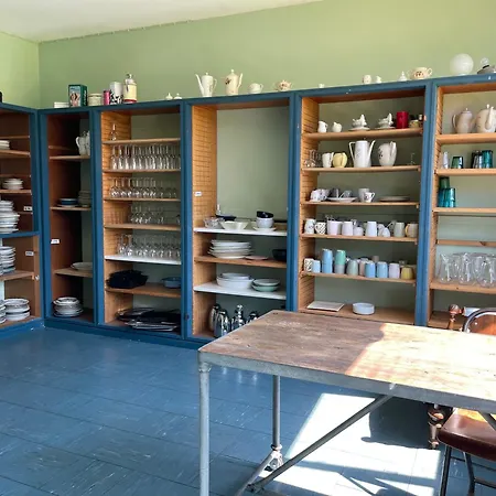 Eventyrligt Og Rummeligt Hus Med Havudsigt